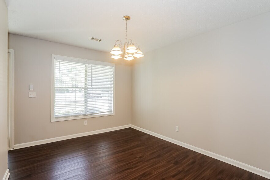 Building Photo - 350 Towler Dr