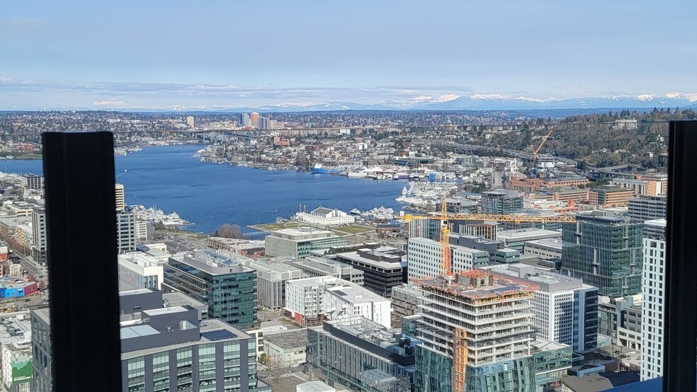 anotehr_view - 2510 6th Ave