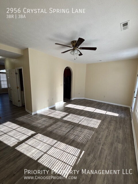 Building Photo - 2956 Crystal Spring Ln