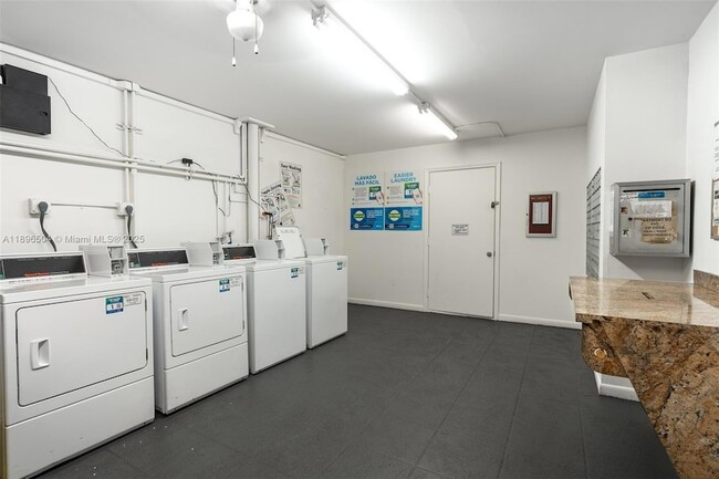 Building Photo - 400 SW 134th Way