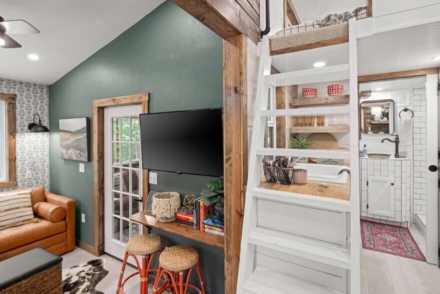 Building Photo - 461 Laughlin Ridge Rd