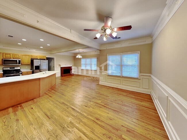 Building Photo - 1905 Ascot Terrace NW