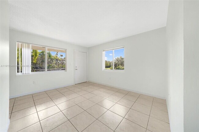 Building Photo - 480 NW 24th Ave