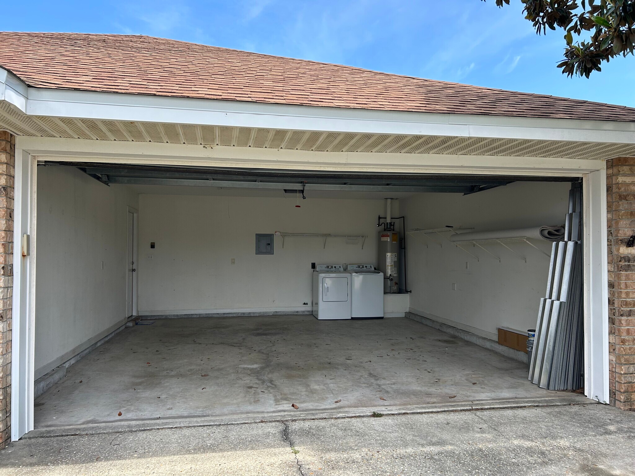 Building Photo - 4639 Sunsail Cir