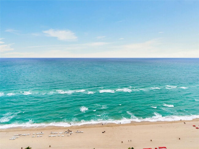 Building Photo - 18001 Collins Ave