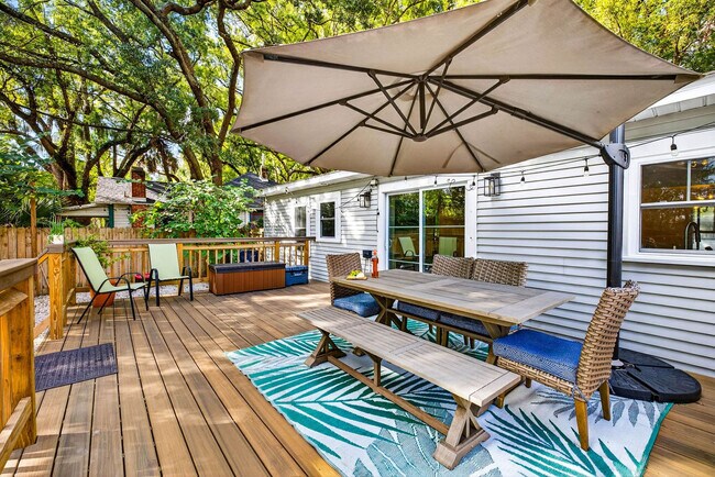 Building Photo - 1317 E Diana St