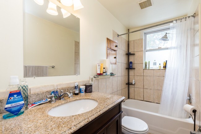 Building Photo - 2541 Coral St