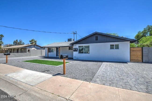 Building Photo - 1413 S Jentilly Ln