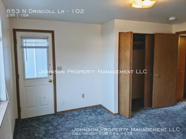 Building Photo - 853 N Driscoll Ln #102