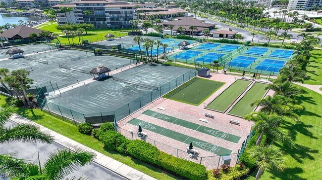 Building Photo - 601 Seaview Ct