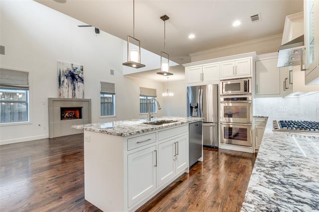 Building Photo - 6520 Del Norte Ln