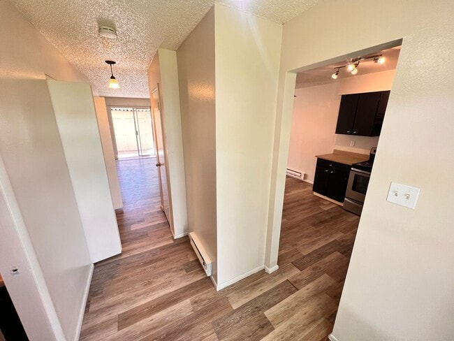 Building Photo - Townhouse for Rent