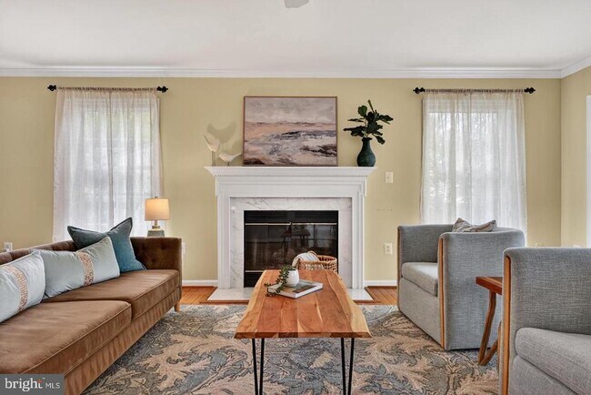 Building Photo - 928 Waterview Dr