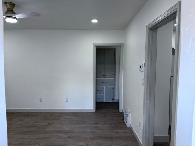 Building Photo - 445 2nd St