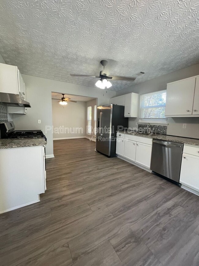 Building Photo - 1630 Creek Crossing SE