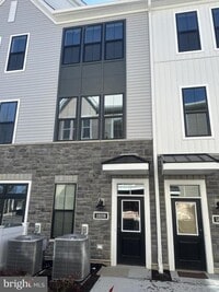 Building Photo - 18208 Donatello Dr