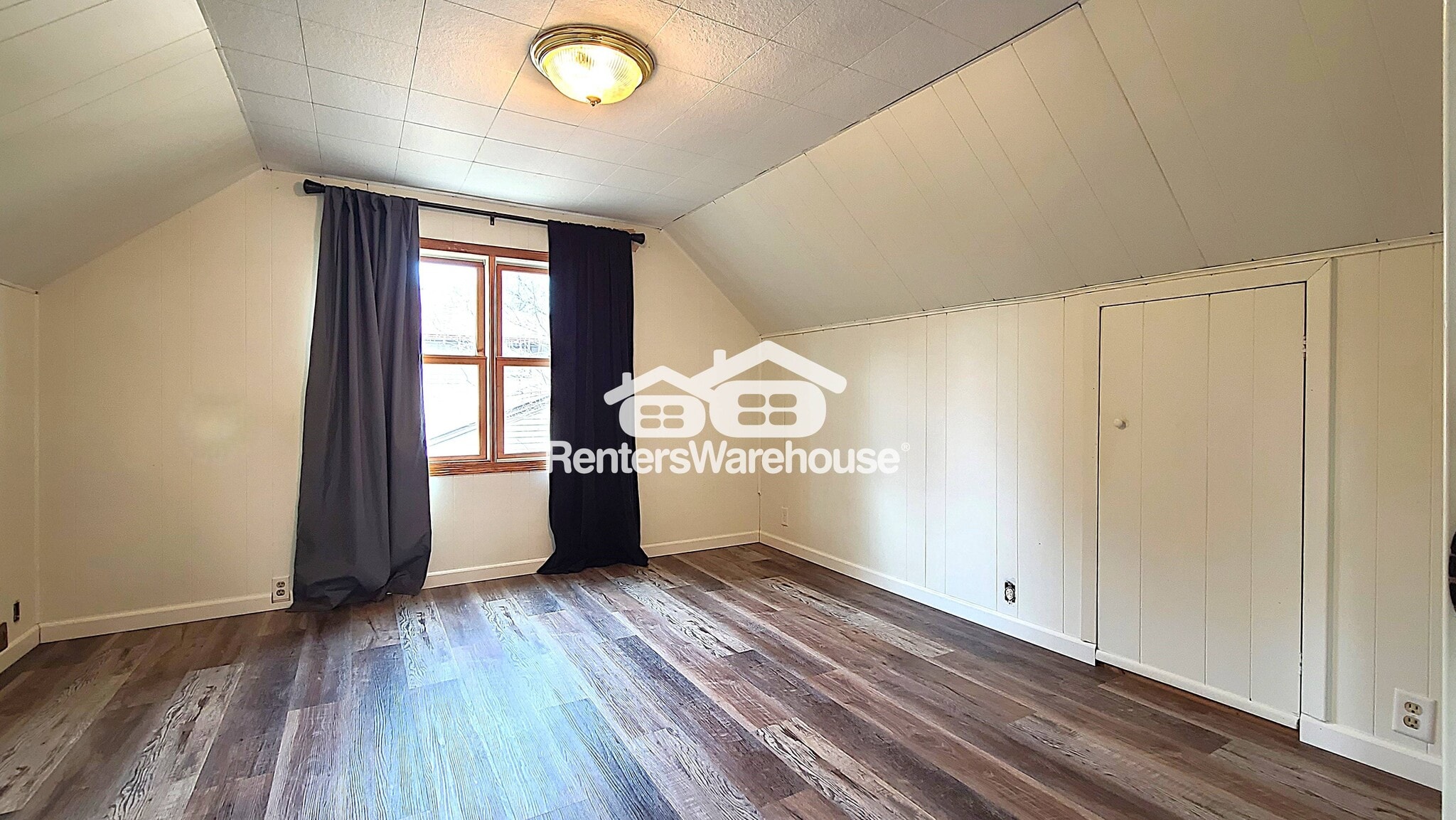 Building Photo - 525 Birch St