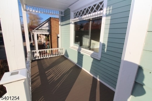 Building Photo - 16 Main St