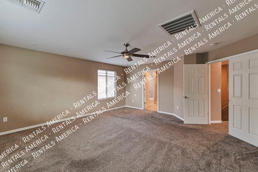 Building Photo - 445 W Corte Planga