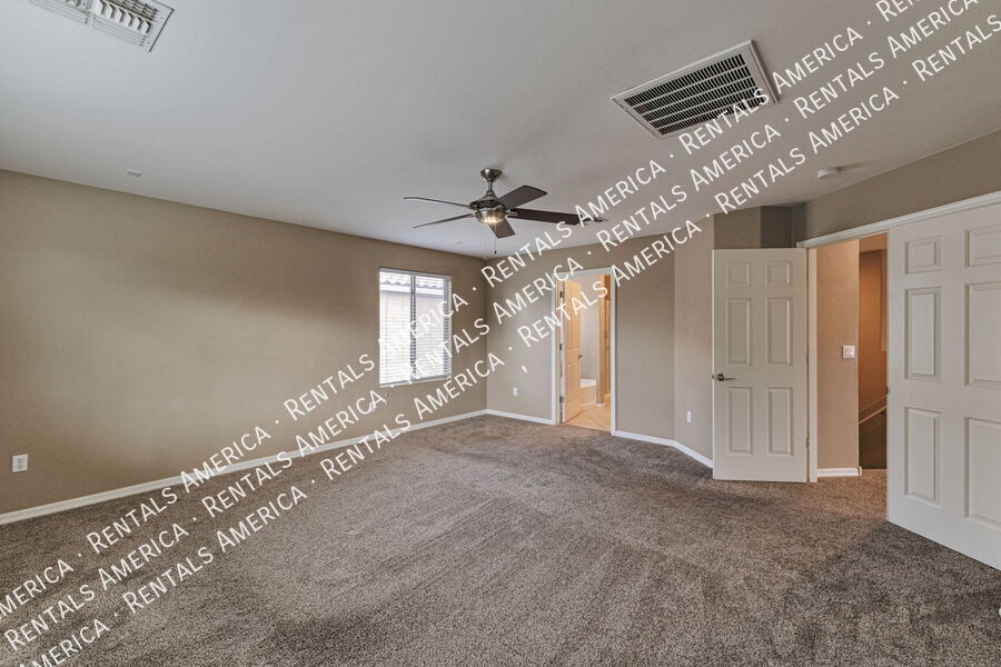 Building Photo - 445 W Corte Planga