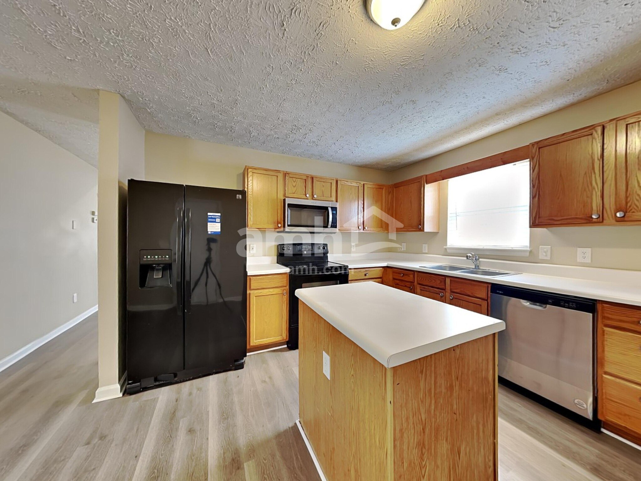 Building Photo - 7019 Beaverwood Dr