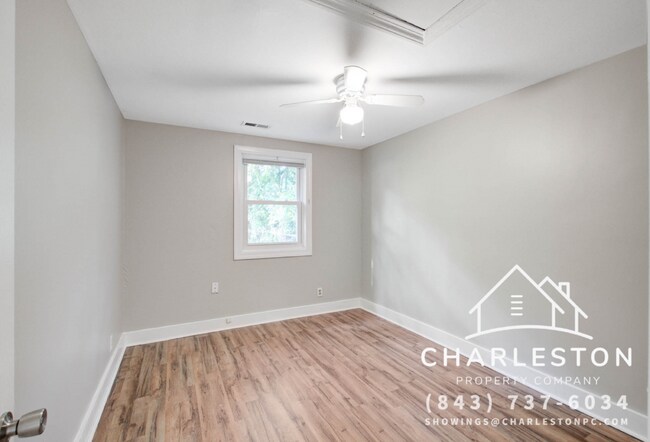 Building Photo - 1618 Acacia St