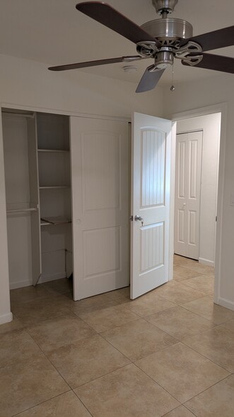 Building Photo - 427 East Waverly Street