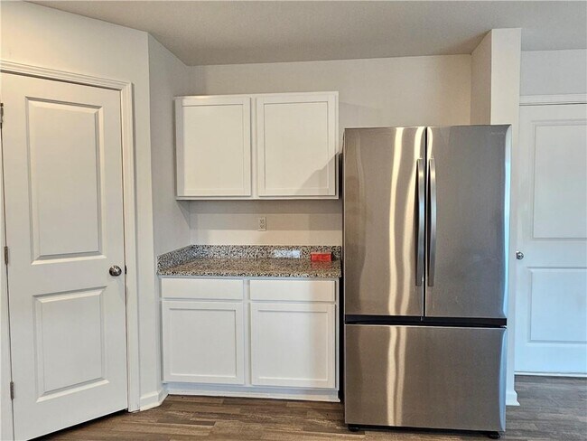 Building Photo - 504 Pemberton St