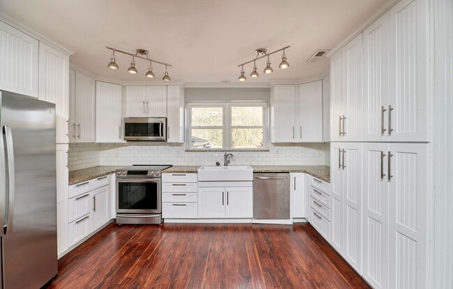 Building Photo - 1037 Prigge Rd