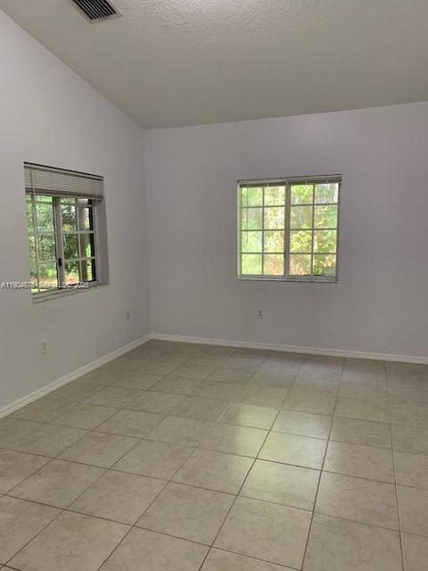 Building Photo - 1176 NE 32nd Ave