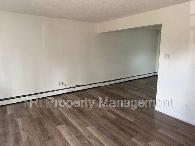 Building Photo - 732 37th Ave Ct