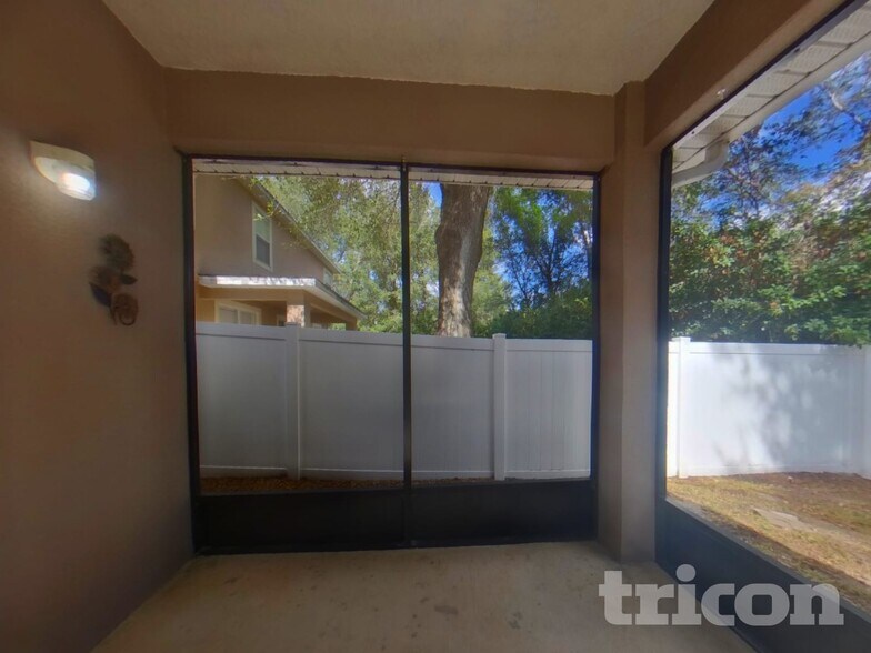 Building Photo - 304 Churchill Downs Blvd