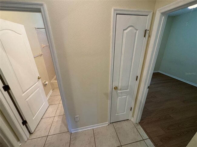 Building Photo - 7823 Fernleaf Dr