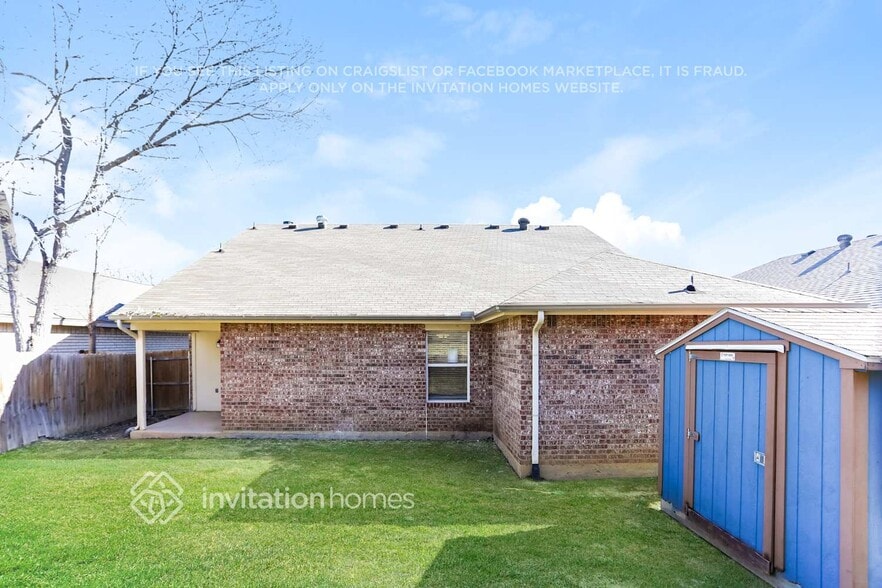 Building Photo - 2525 Rivers Edge Dr