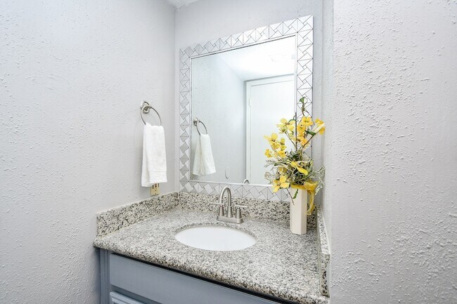 Building Photo - 11414 Chariot Dr