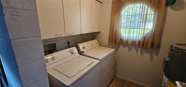 Building Photo - 6482 Approach Rd