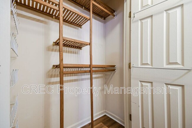 Building Photo - 207 Lynton Ct