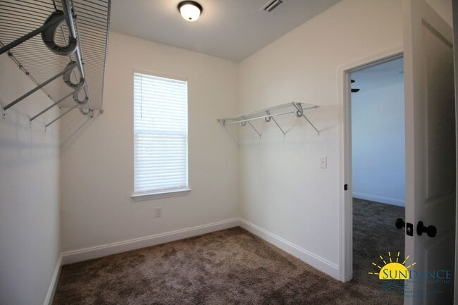 Building Photo - Nice 3 Bedroom Townhome in Fort Walton Beach