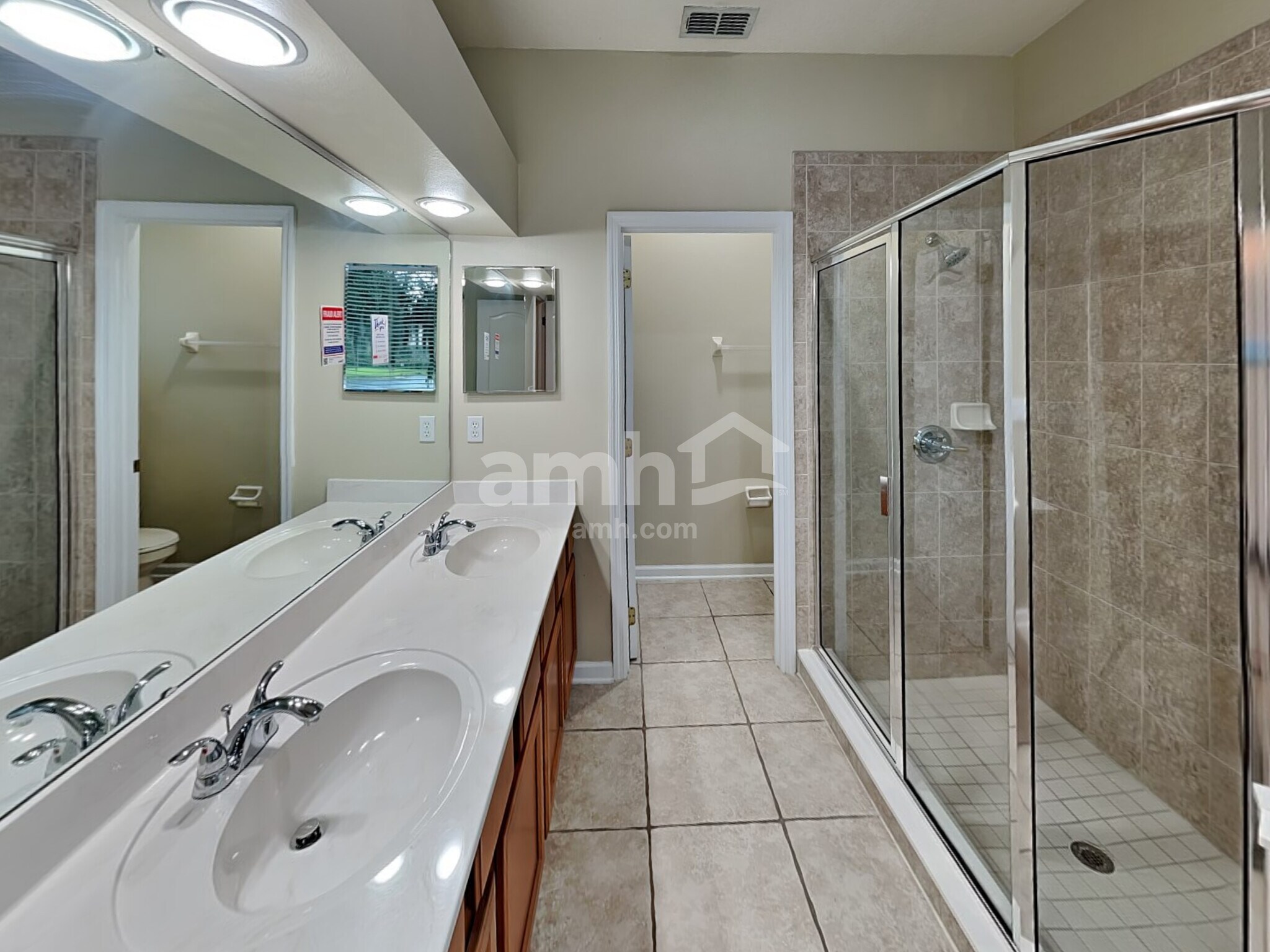 Building Photo - 461 Misty Oaks Run