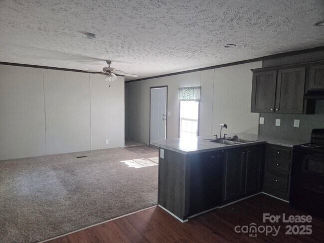 Building Photo - 105 Kimberly Cir