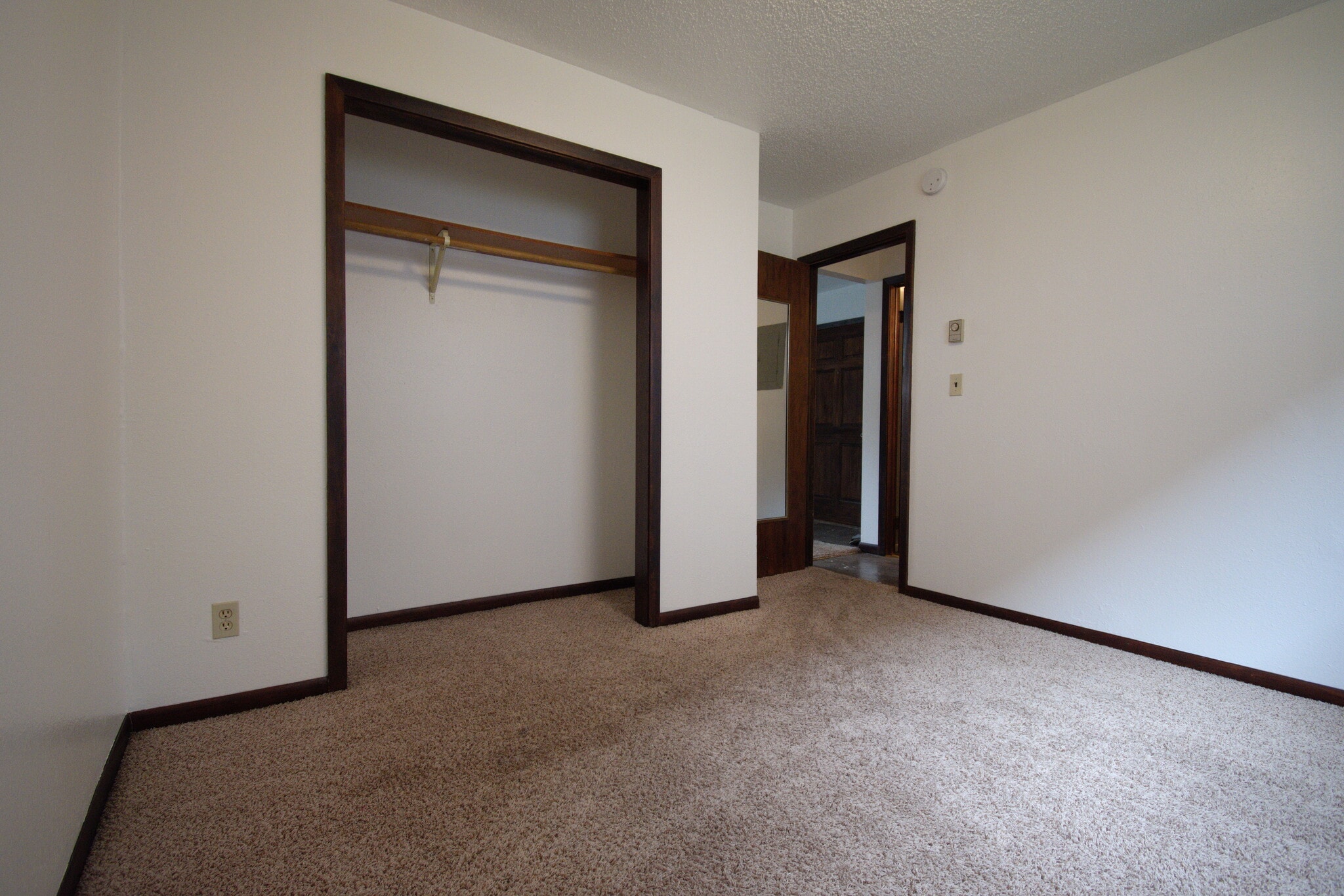 Building Photo - 803 8th St N