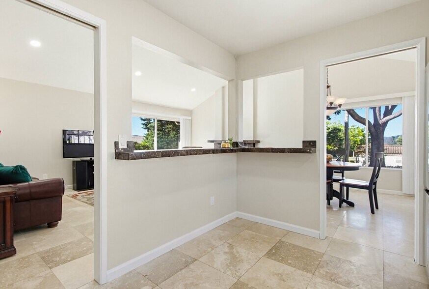 Building Photo - 17440 Plaza Cerado