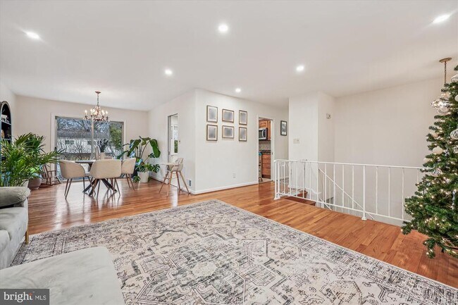 Building Photo - 11712 Seven Locks Rd