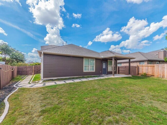 Building Photo - 18705 Falcon Pointe Blvd