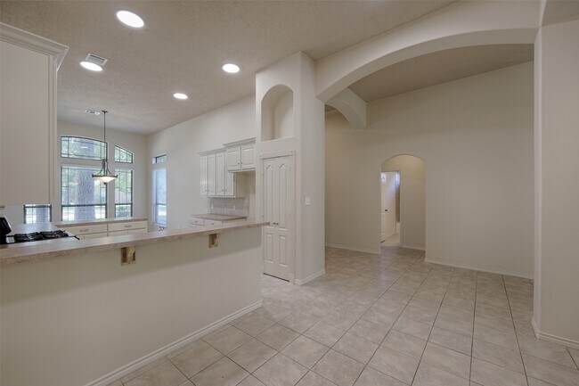 Building Photo - 12460 Lyra Dr