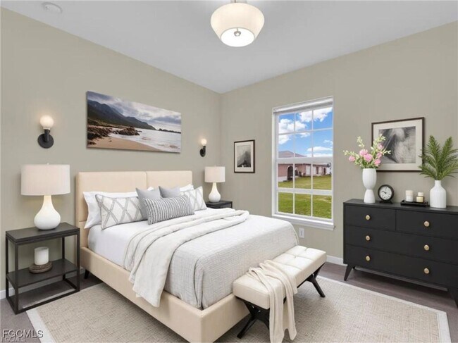 Building Photo - 1700 NE 5th Pl