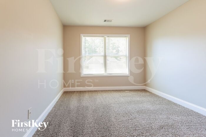 Building Photo - 455 Cooper Cir