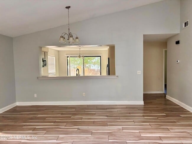 Building Photo - 5449 Fort Caroline Rd