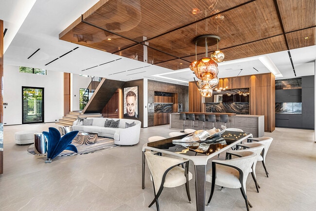 Building Photo - 2934 NE 8th Ave