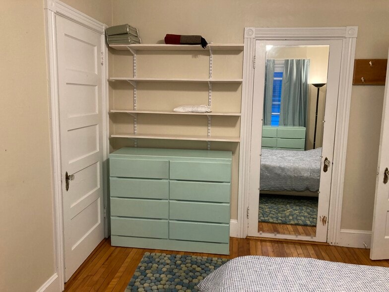 Building Photo - 123 Glenwood Ave